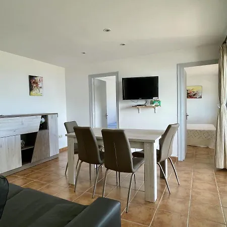 Apartment Rocamaura I A 3-1 *